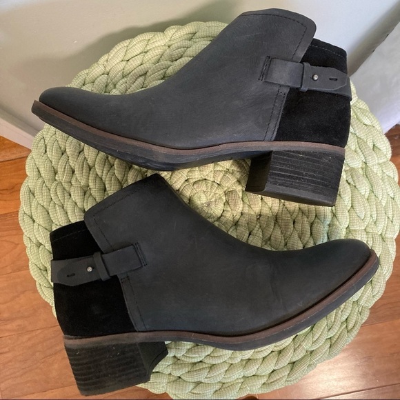 Kork-Ease Korks Sonya Black Matte Leather/Suede Buckle Ankle Boots/Booties - Picture 2 of 10